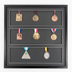 Cornice per medaglie 50x50 cm, nero