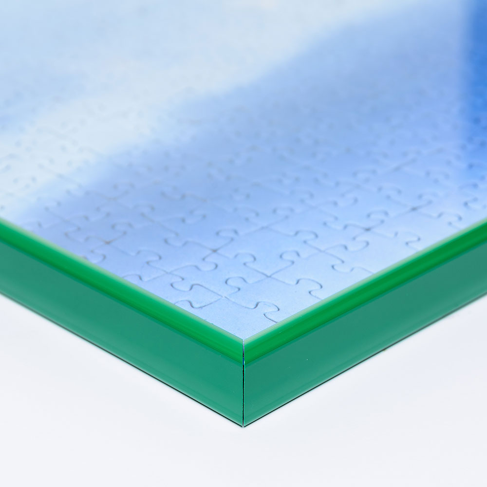 Cornice per puzzle su misura fino a 100x100 cm in materiale sintetico verde | 1,5 mm vetro artificiale